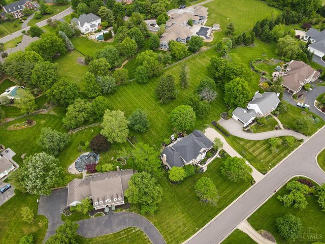 5090 Rollman Estates Drive, Amberley, OH 45236