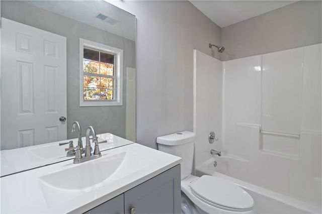 2490 Riverwood Spring, Ellenwood, GA 30294