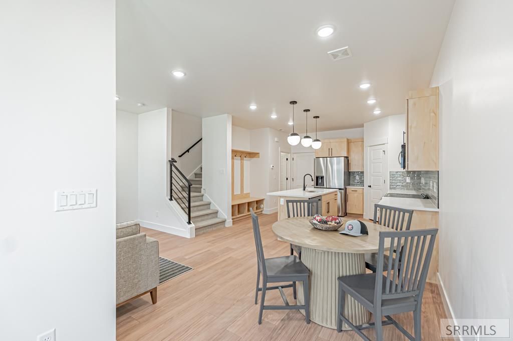 Image 3 of property listing at 1267 Meadow Edge Ct, Idaho Falls, ID 83402