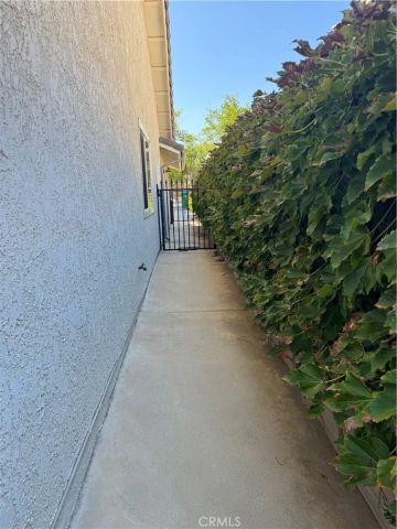 5837 W Avenue M2, Quartz Hill, CA 93536