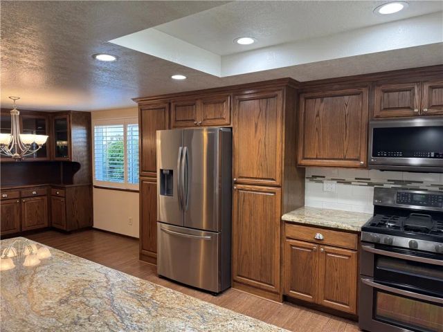 5837 W Avenue M2, Quartz Hill, CA 93536