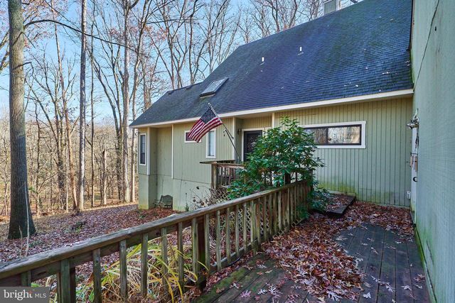 8415 SPICEWOOD CT, Annandale, VA 22003