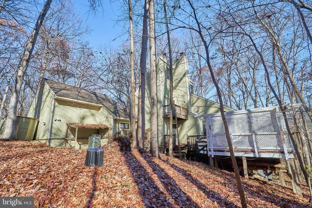 8415 SPICEWOOD CT, Annandale, VA 22003