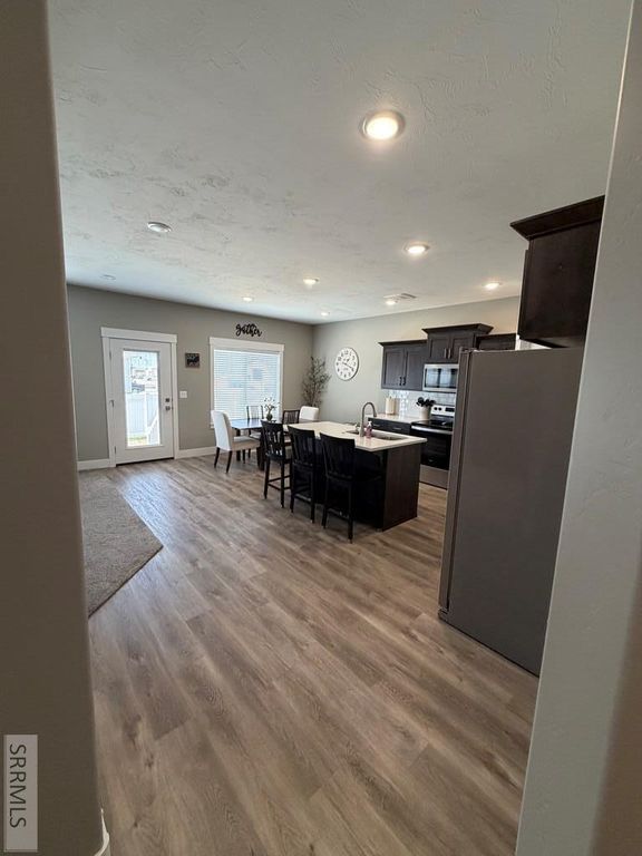 Image 10 of property listing at 10669 36th E, Idaho Falls, ID 83401