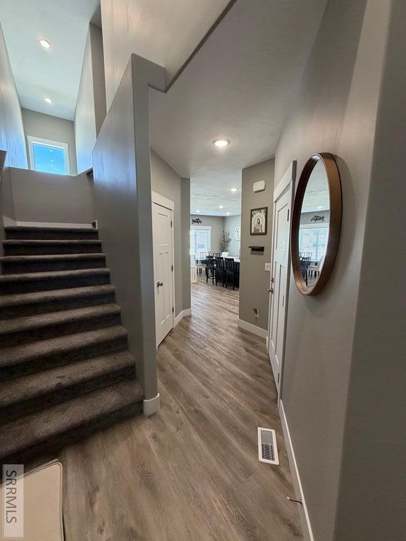 Image 4 of property listing at 10669 36th E, Idaho Falls, ID 83401