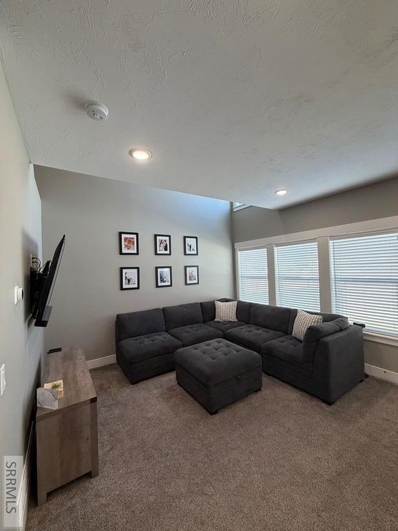 Image 7 of property listing at 10669 36th E, Idaho Falls, ID 83401