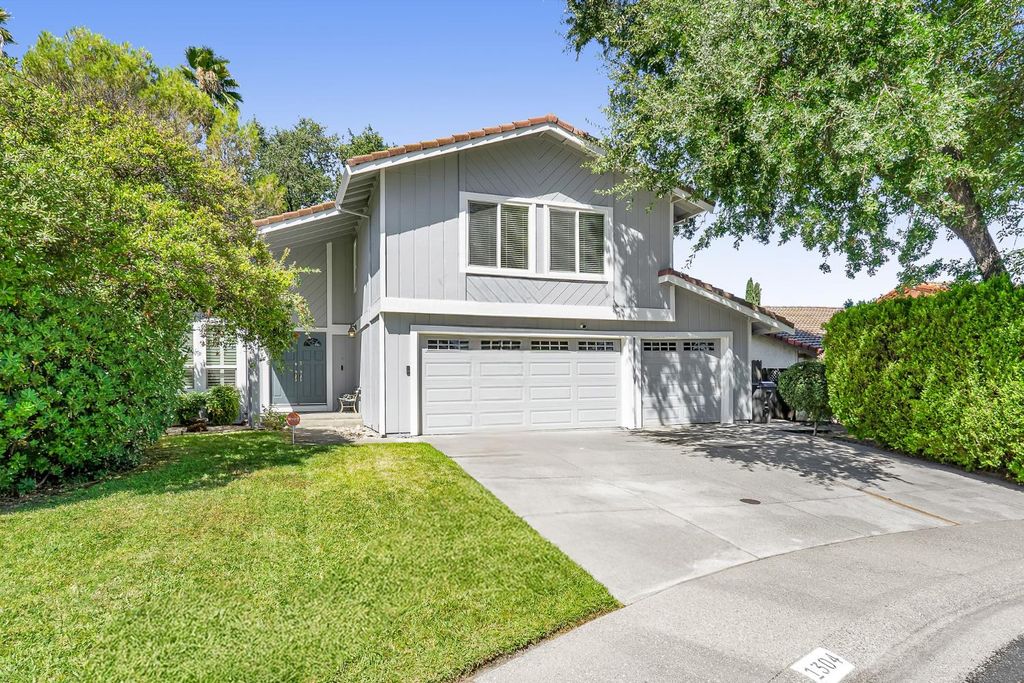 1304 Mossbrook Ct, Roseville, CA 95661