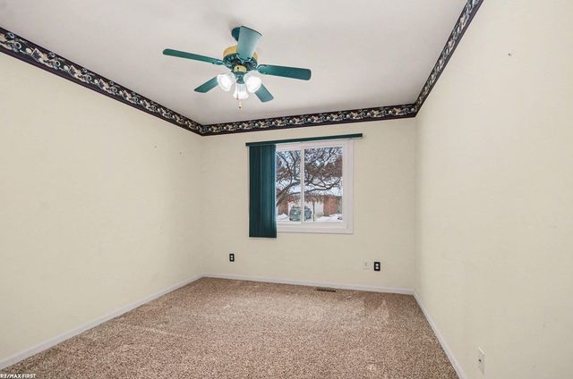 16985 Country Ridge Lane, Macomb Twp, MI 48044