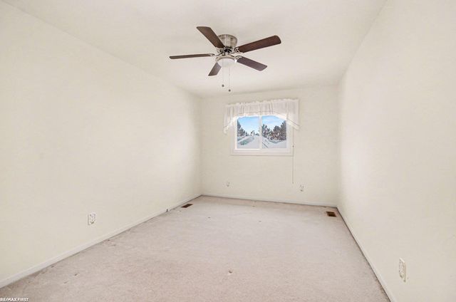 16985 Country Ridge Lane, Macomb Twp, MI 48044