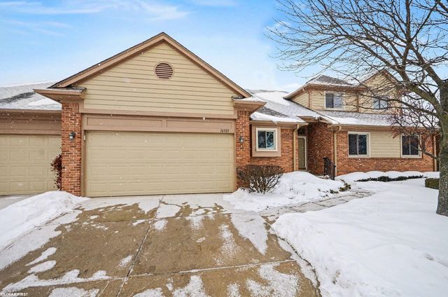 16985 Country Ridge Lane, Macomb Twp, MI 48044