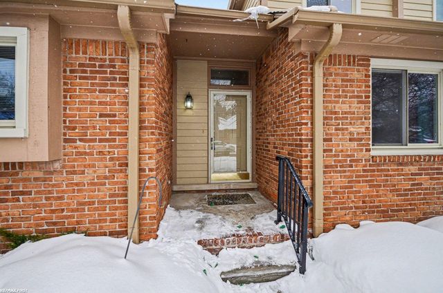 16985 Country Ridge Lane, Macomb Twp, MI 48044