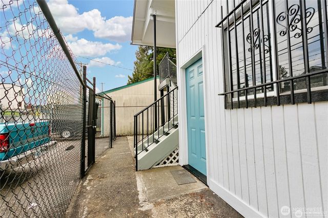 1405 Martin Luther King Jr Way, Tacoma, WA 98405