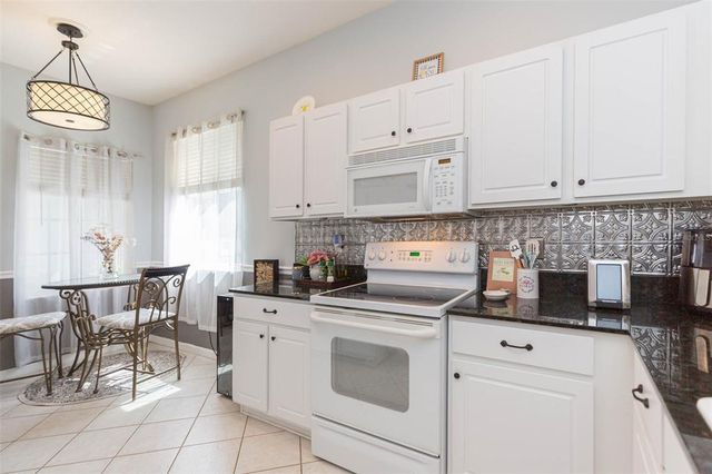 18102 NASSAU POINT DRIVE, Tampa, FL 33647