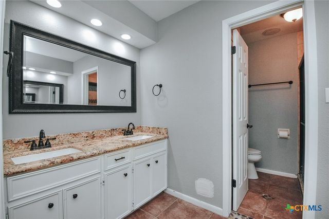 115 Santa Fe, Victoria, TX 77904