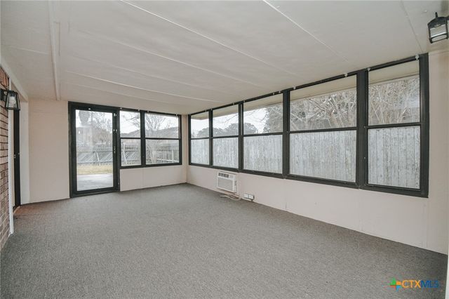 115 Santa Fe, Victoria, TX 77904