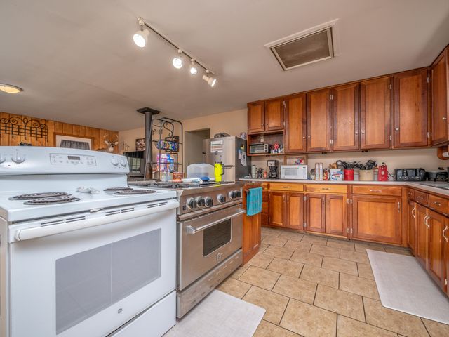 2451 Dog Trot Road, Frenchburg, KY 40322