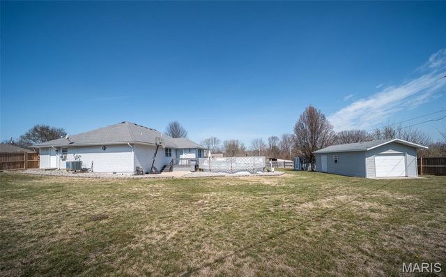 1312 Woodspice Trail, Lebanon, MO 65536