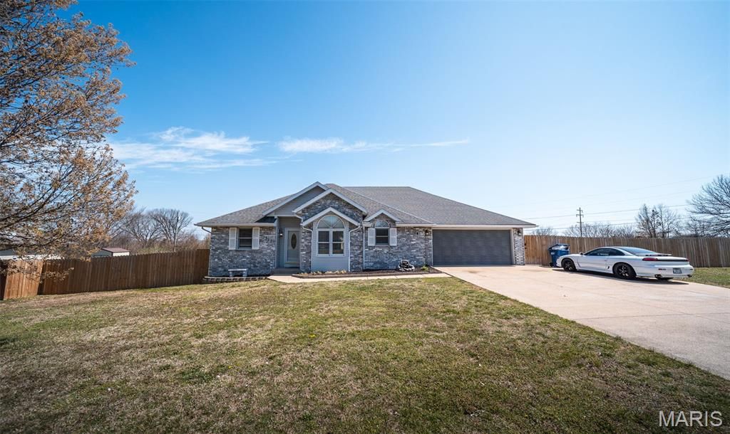 1312 Woodspice Trail, Lebanon, MO 65536