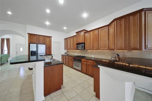 3330 Knollcrest Lane, Pearland, TX 77584