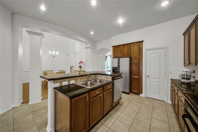 3330 Knollcrest Lane, Pearland, TX 77584