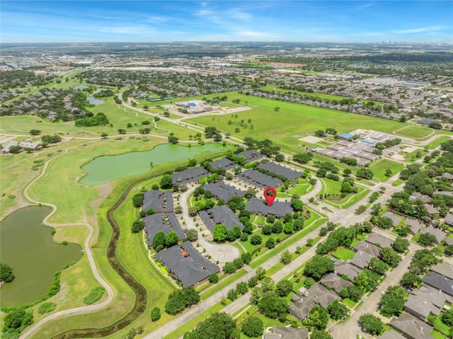 3330 Knollcrest Lane, Pearland, TX 77584