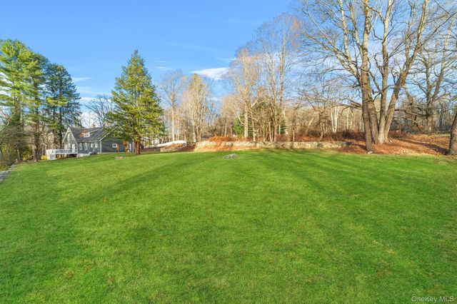 14 Mark Mead Road, Cross River, NY 10518