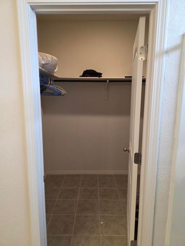 37 Avenida Parque Court, Los Lunas, NM 87031