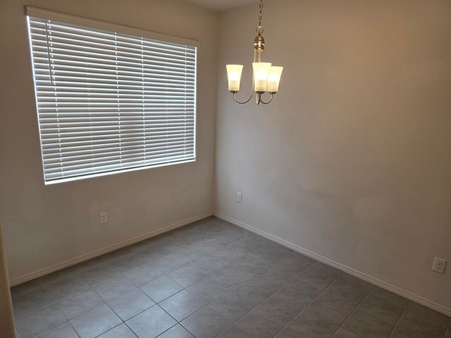 37 Avenida Parque Court, Los Lunas, NM 87031