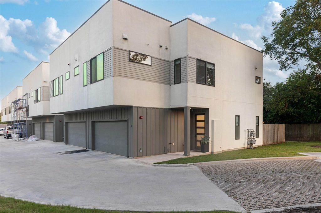 6409 Berkman DR 03, Austin, TX 78723