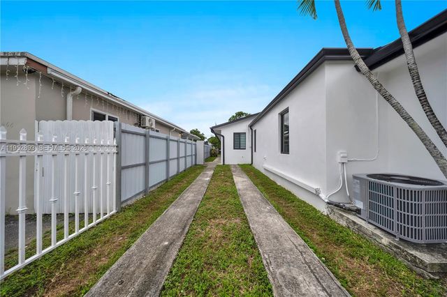 458 E 20th Street, Hialeah, FL 33013