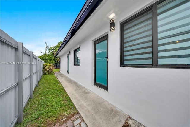458 E 20th Street, Hialeah, FL 33013
