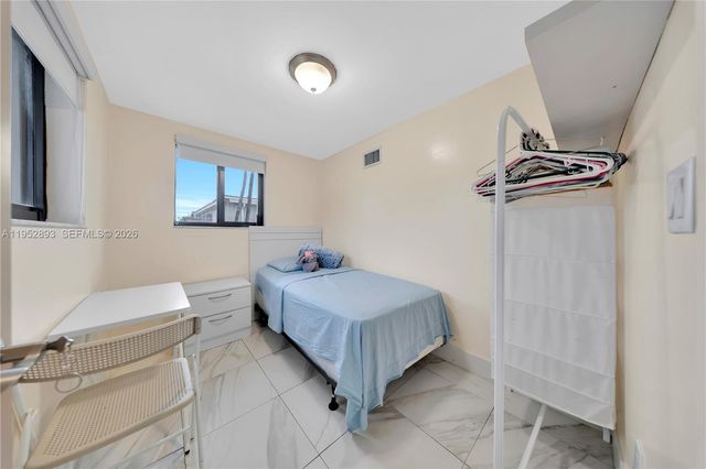 458 E 20th Street, Hialeah, FL 33013