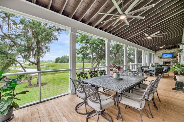 1358 Polly Point Road, Wadmalaw Island, SC 29487