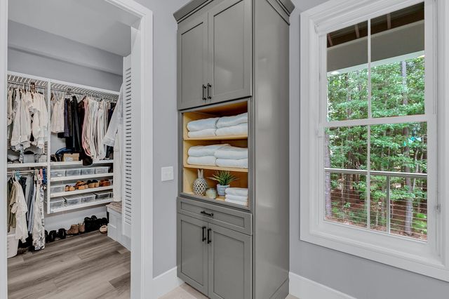 1358 Polly Point Road, Wadmalaw Island, SC 29487