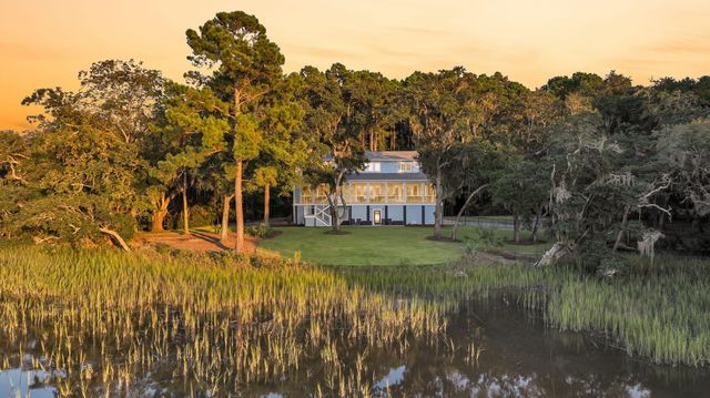 1358 Polly Point Road, Wadmalaw Island, SC 29487