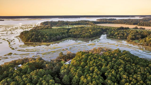 1358 Polly Point Road, Wadmalaw Island, SC 29487