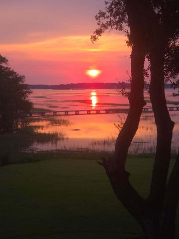 1358 Polly Point Road, Wadmalaw Island, SC 29487