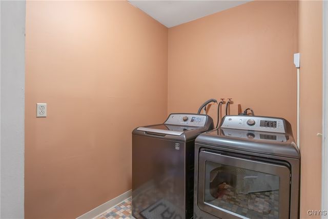 8011 Thyme Circle, Clay, NY 13090