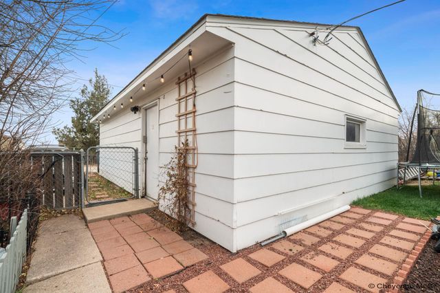 2709 E 9TH ST, Cheyenne, WY 82001