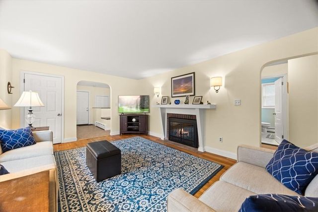 3 O Connell Road, Tiverton, RI 02878