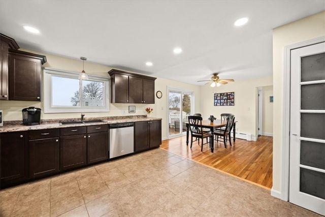 3 O Connell Road, Tiverton, RI 02878