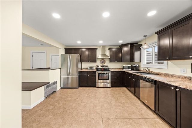 3 O Connell Road, Tiverton, RI 02878