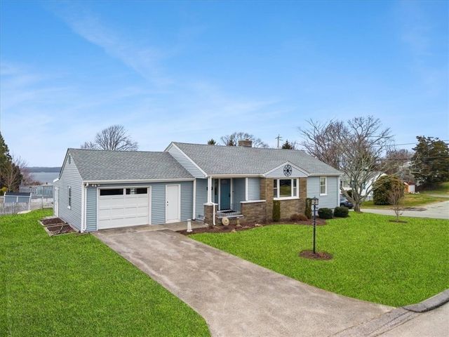 3 O Connell Road, Tiverton, RI 02878