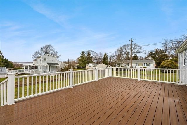 3 O Connell Road, Tiverton, RI 02878