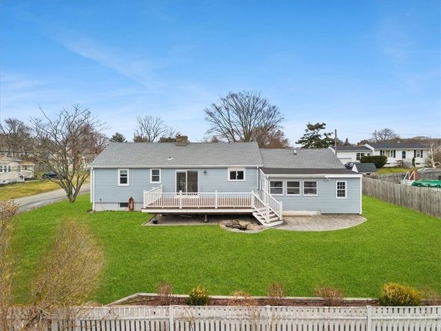 3 O Connell Road, Tiverton, RI 02878