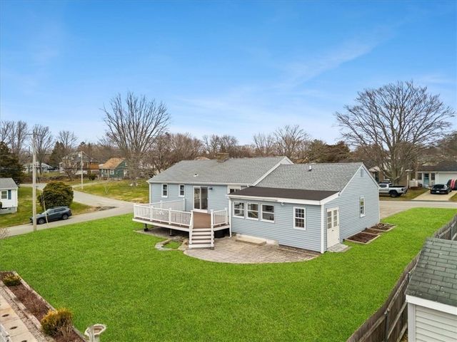 3 O Connell Road, Tiverton, RI 02878