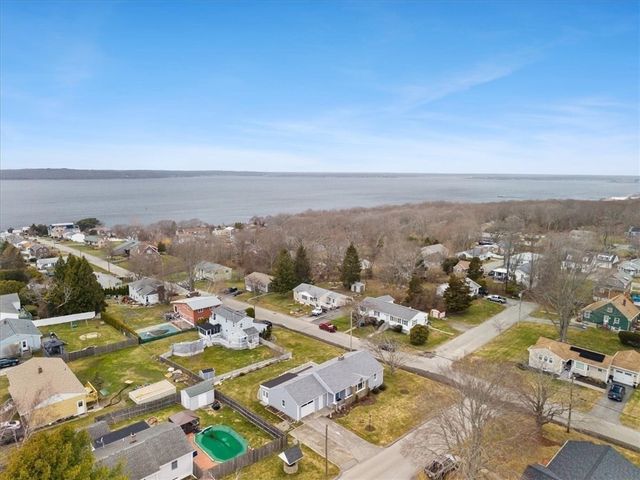 3 O Connell Road, Tiverton, RI 02878