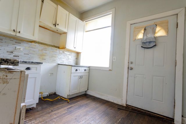 6434 S Eberhart Avenue, Chicago, IL 60637