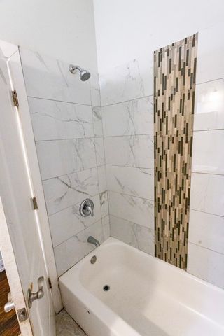 6434 S Eberhart Avenue, Chicago, IL 60637
