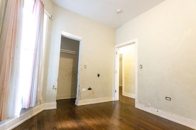 6434 S Eberhart Avenue, Chicago, IL 60637